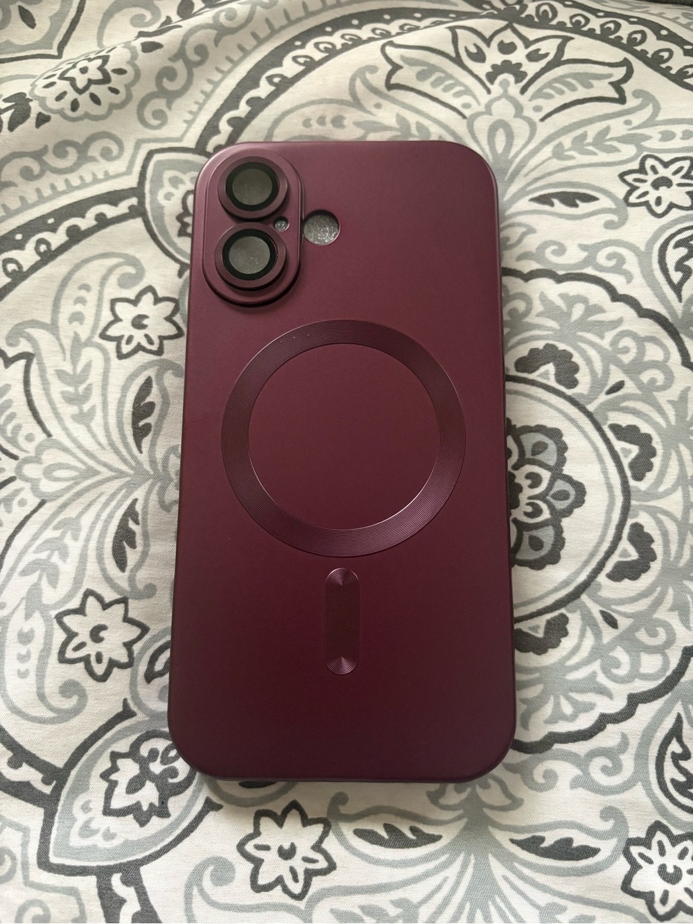 LEKEVO Burgundy Magnetic IPhone 16 Case